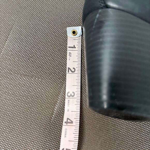 Vionic Black Weather Resisitant Bootie Black Leather Pull On Ankle Outdoor Sz 11 - Picture 7 of 11